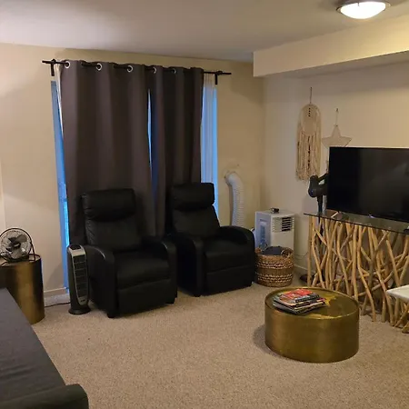 Lovely 1 Bedroom Condo In The Heart Of Seattle!-3