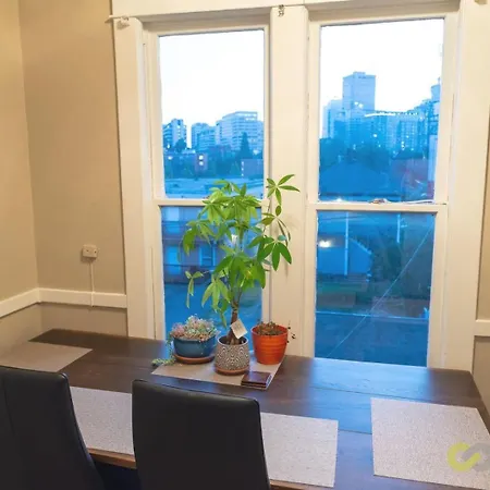 Bright Vintage Apt In The Heart Of Seattle-3