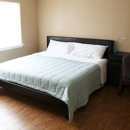 Quiet, Clean And Comfortable Room-2