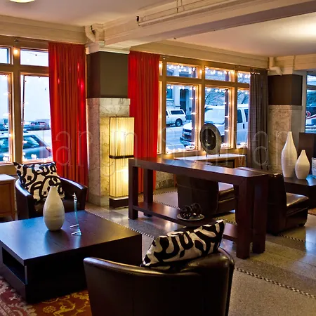 Moore Hotel-3