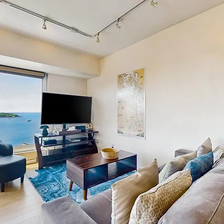 Newmark Bayview Luxury Suite-3