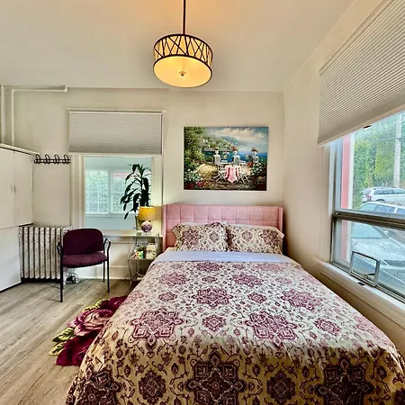 Seattle 2Nd Floor House With 2 Queen Bedrooms And Extra Sofa Bed Located 10 Minutes From Seatac Airport And 20 Minutes From Downtown-3