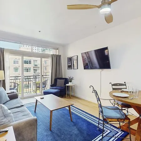 Sapphire Of Belltown Court-3