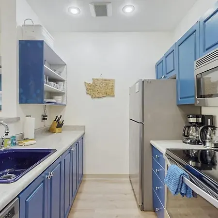 Sapphire Of Belltown Court-2