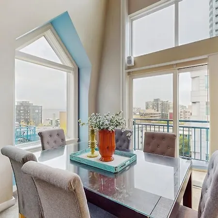 Belltown Court Sunset Suite-3