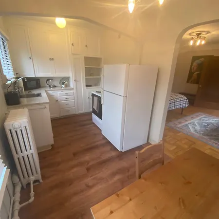Furnished Apartments - Climate Pledge Arena Next Door-2