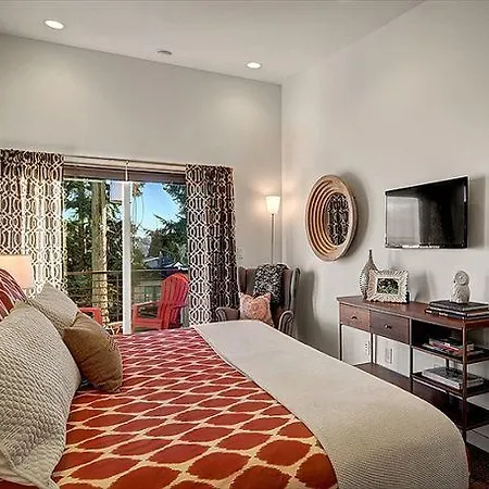 Fremont Jet City - Three Bedroom Townhome-3