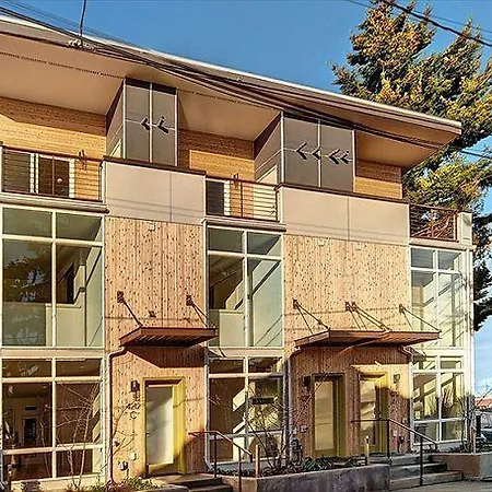 Fremont Jet City - Three Bedroom Townhome-3