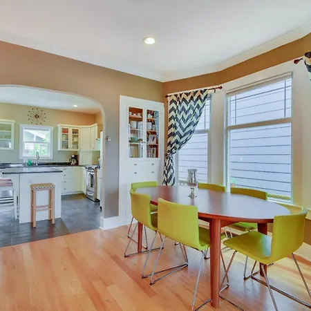 Phinney Ridge Horizon House - Three Bedroom Home-3
