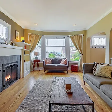 Phinney Ridge Horizon House - Three Bedroom Home-2