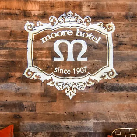 Moore Hotel-2