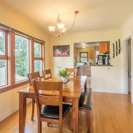 Spacious Greenlake Home, Minutes To Uw-2