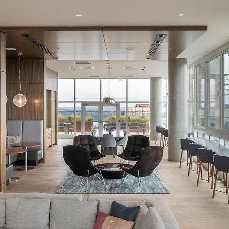 Domicile Suites At Helios-3