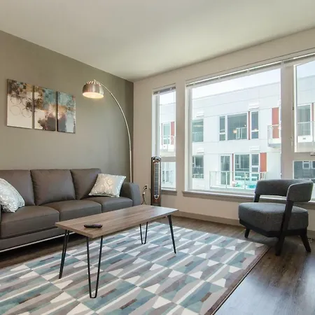 Capital Hill Suites By Luxe Hubs-3