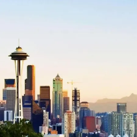 A-Seattle Urban Village- Guemes-Roof Top View Deck-3