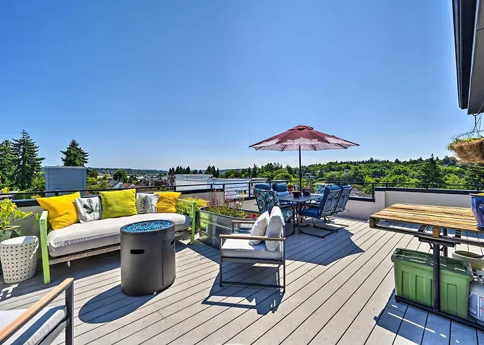 Canal & Mtn Views: Pet-Friendly Seattle Retreat