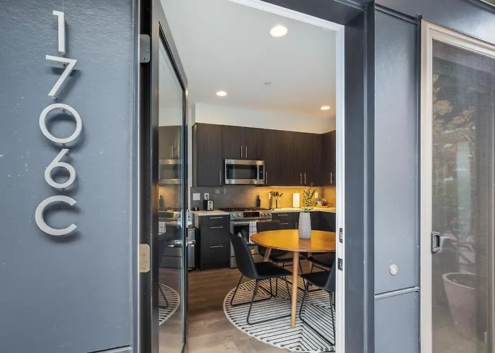 Alki Beach Escape Romantic Waterfront Getaway For 2 Seattle