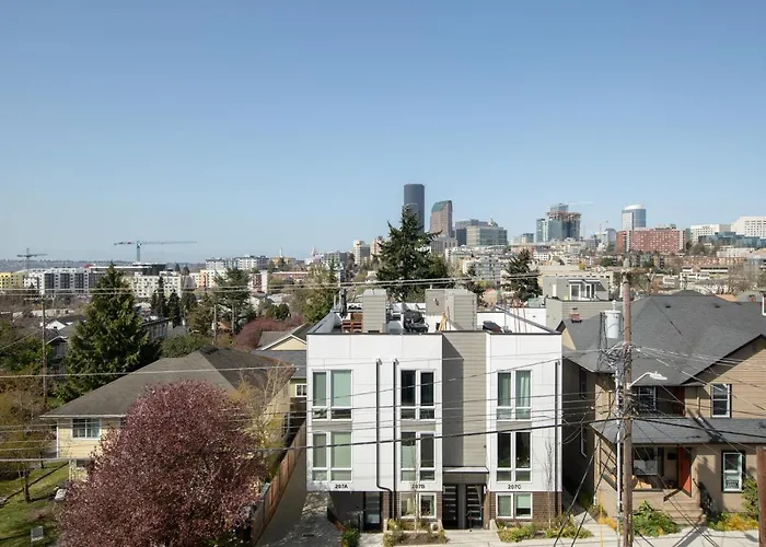 Modern Townhome In Seattle'S Central District With Rooftop