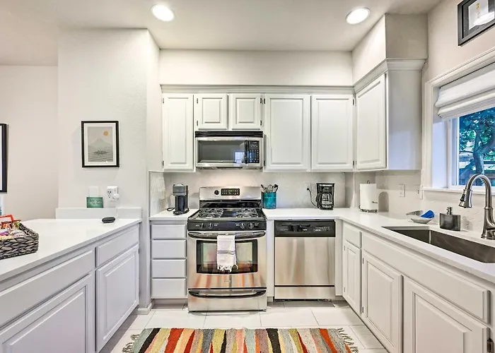 Seattle Townhome, Walk To Golden Gardens Park