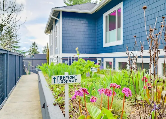 "The Fremont Lookout" With Deck & Gourmet Kitchen! Apts