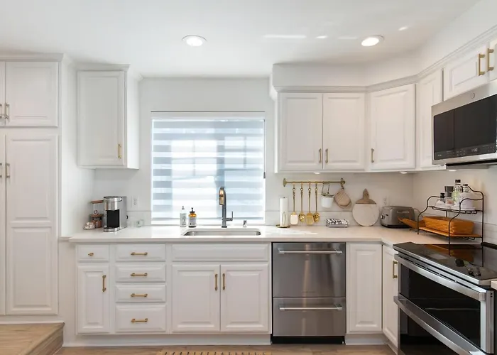 Alki Beach Dream Location Has It All