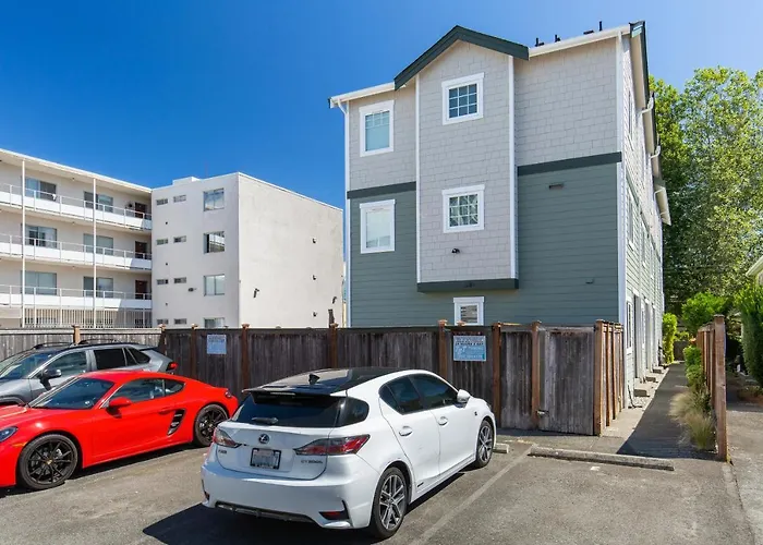 Alki Beach Dream Location Has It All