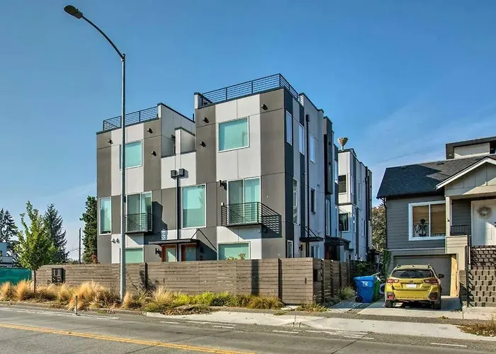 4 Bed Modern Townhouse, Wfh Office, Rooftop Vila Seattle