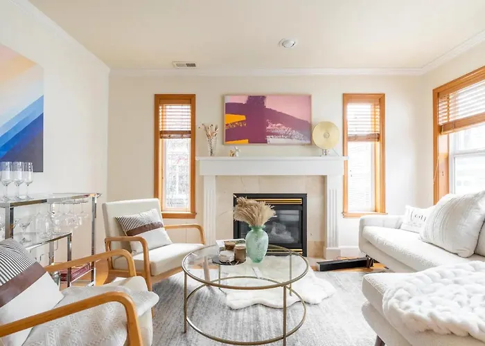 Lil Paris Hygge Maison-King Bed-Hi-Speed Wifi 8 Minutes To Dt