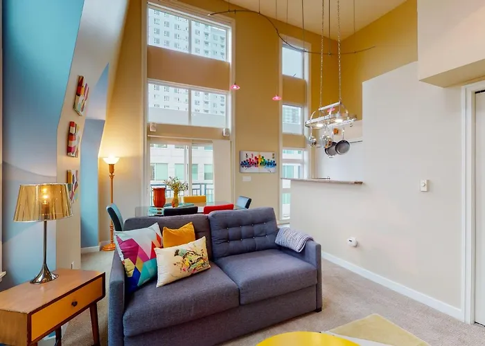 Belltown Court Sunset Suite