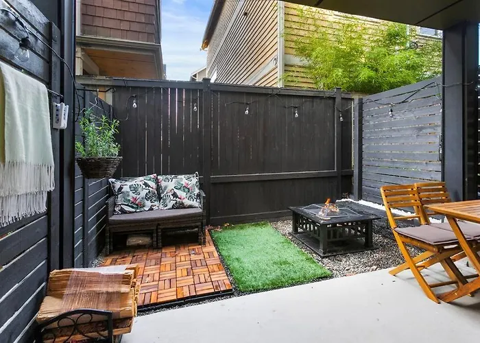 Modern Sustainable Design In Ballard - 92 Wlkscore