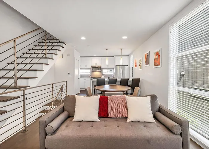 Gorgeous Eco-Friendly Home In Green Lake Seattle