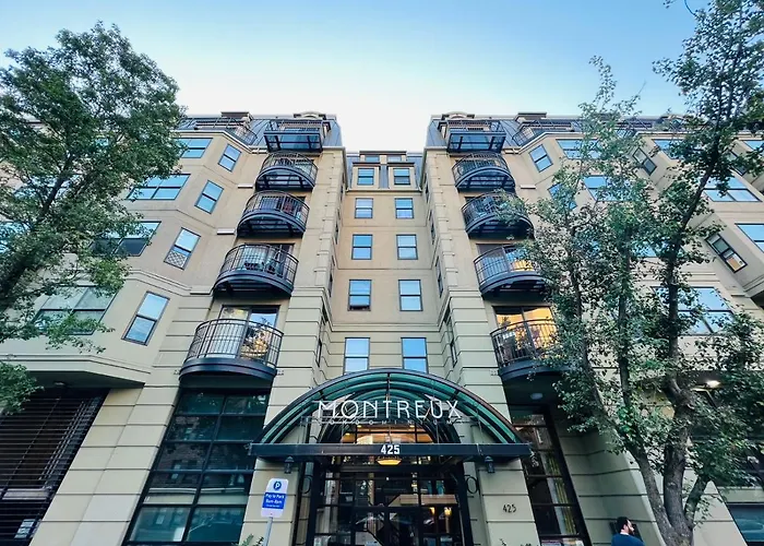 Cozy Downtown Condo Retreat With Space Needle View Seattle