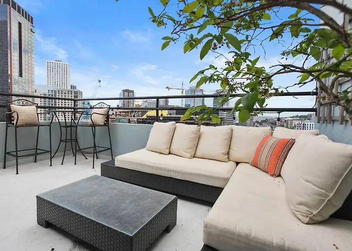 Private Penthouse In The Heart Of Seattle With Views