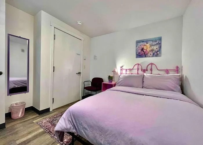Apartment Studio With Shared Bathroom On The 1St Floor 10 Minutes Walk To University Of Wa