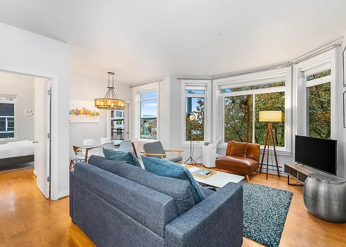 The Corner Nest At Belltown Apartment Seattle