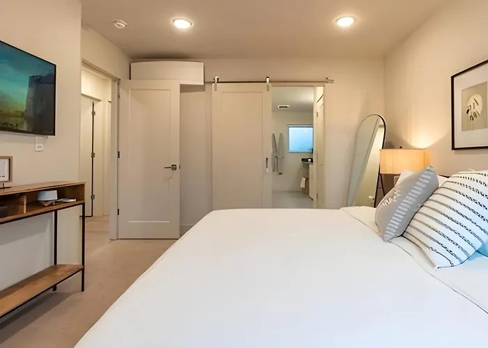 Urban Oasis: 3Br3Bth W/Rooftop And View, Fireplace