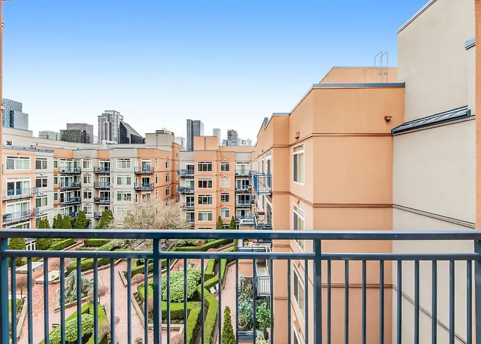 Belltown Court III