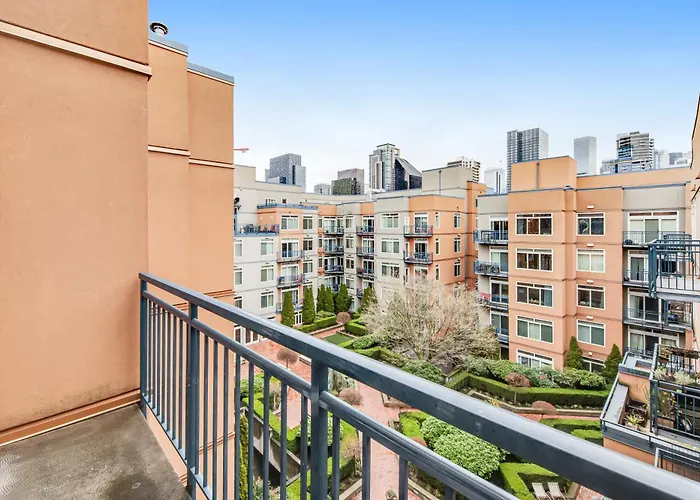 Belltown Court III
