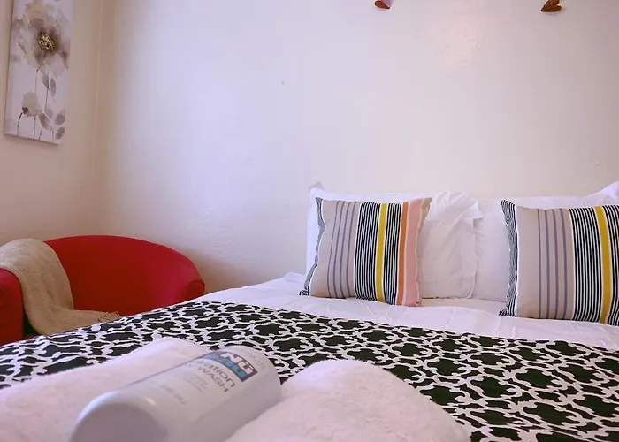 Seattle Urban Village- Private Room