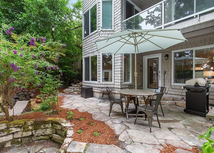 Madison Park Seattle With Outdoor Private Garden And Grill 1Br 1Ba Villa