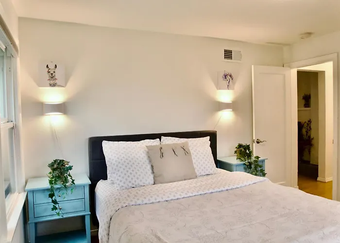 Private Seattle Getaway Home Near Lake Washington!
