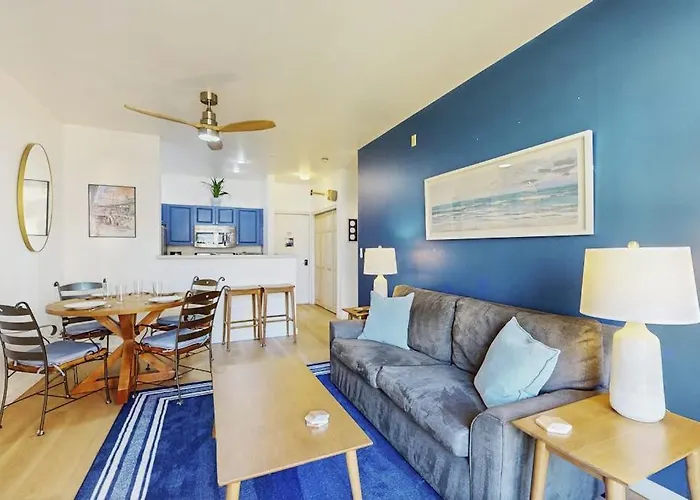 Sapphire Of Belltown Court