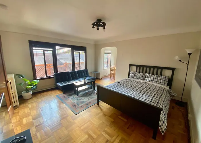 Furnished Apartments - Climate Pledge Arena Next Door