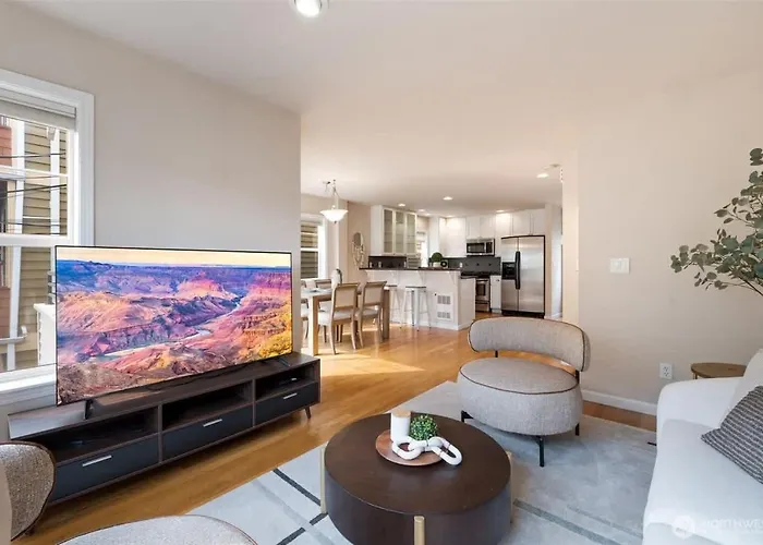 Ballard'S Townhome With Office & Walk Score 98