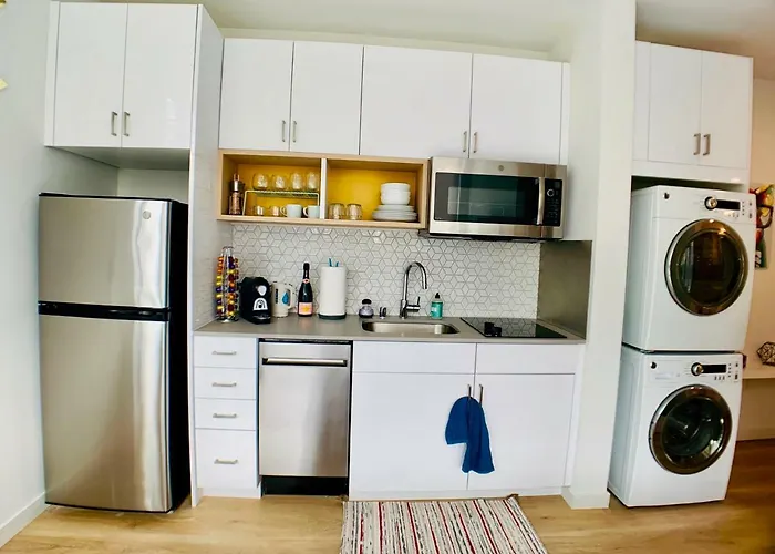 Prime Roosevelt Contemporary Studio, Olympic Views Appartamento Seattle