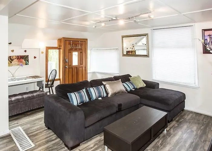 Greenlake Garden Unit