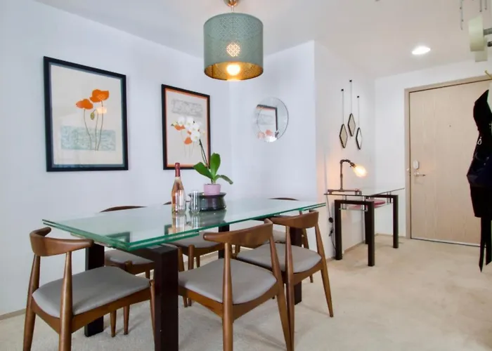 Heart Of Ballard Stylish Airy Penthhouse