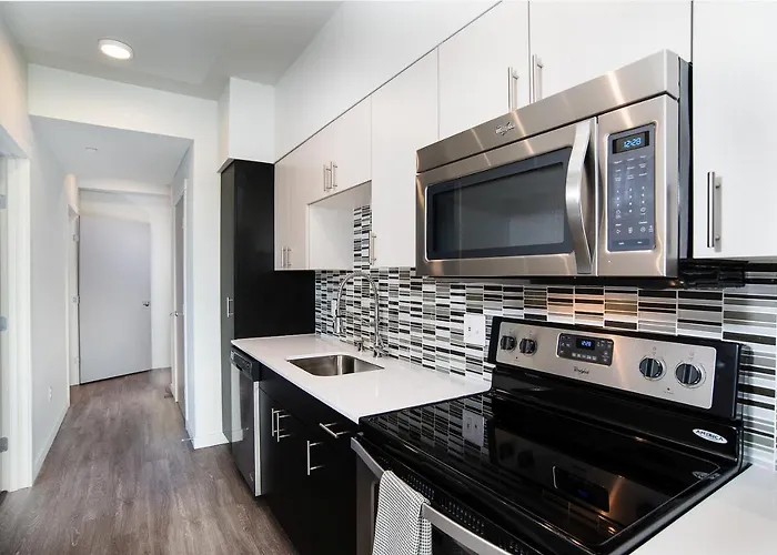 Pelicanstay In Stadium District